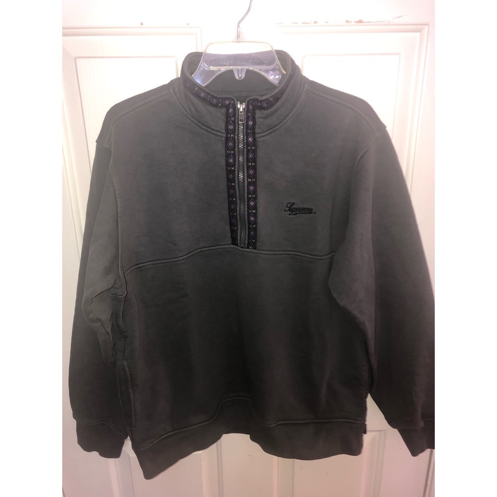 BRAND NEW SUPREME Sweatshirt